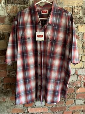 Wrangler Red and Blue Plaid Short-Sleeve Button-Down Shirt